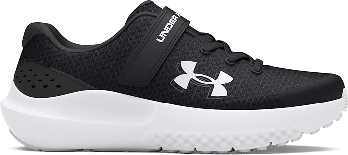 Vérifiez la taille avant d'acheter ces Under Armour pour enfants